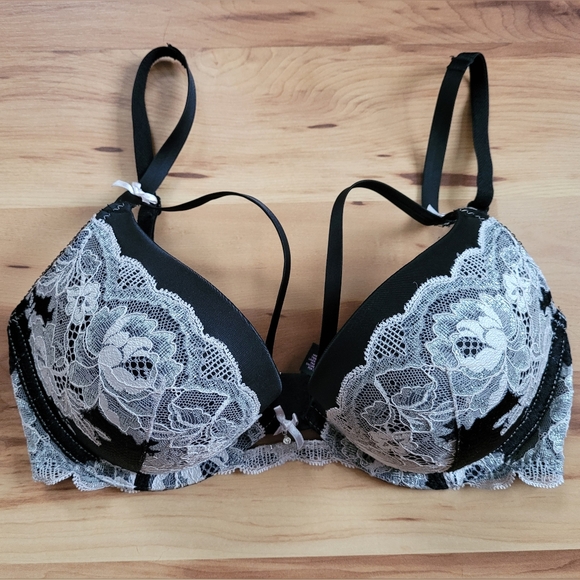 Victoria's Secret Dream Angels Push Up Bra Size 32D Black Bra with White Lace - Picture 3 of 5